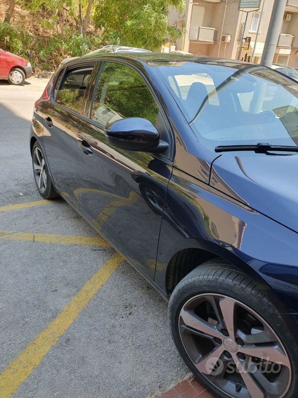 Usata Peugeot 308 130 CV (95 kW) 2018 Blu Berlina