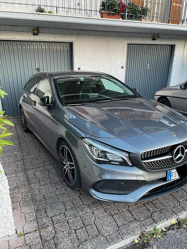 Usata Mercedes CLA200 Premium 136 CV (100 kW) 2018 Grigio Station wagon