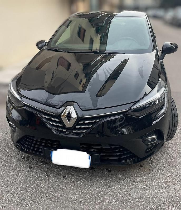 Usata Renault Clio V Techno 100 CV (73 kW) 2023 Nero Berlina