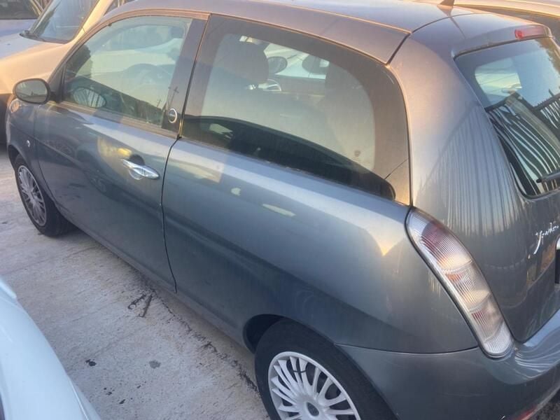 Usata Lancia Ypsilon 77 CV (56 kW) 2009 Grigio Utilitaria