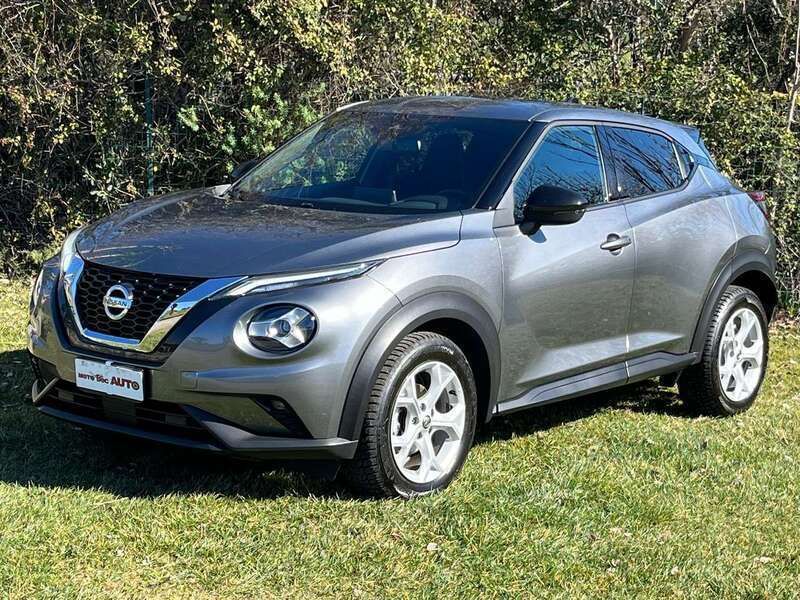 Grigio Usata 2022 Nissan Juke N-Connecta SUV | 18.400 € (Cara) - Immagine 1/4