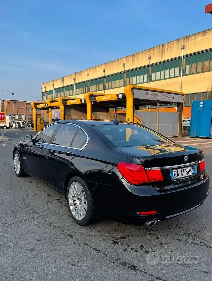 Usata BMW 730 Comfort Edition 245 CV (180 kW) 2010 Nero Berlina