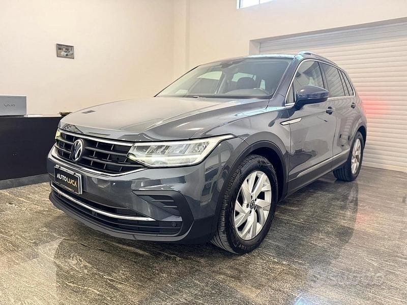 Usata VW Tiguan Life 150 CV (110 kW) 2021 Grigio SUV