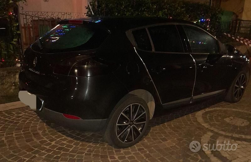 Usata Renault Mégane 110 CV (80 kW) 2011 Nero Berlina