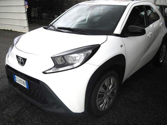 Usata Toyota Aygo X Lounge 72 CV (52 kW) 2024 Bianco SUV
