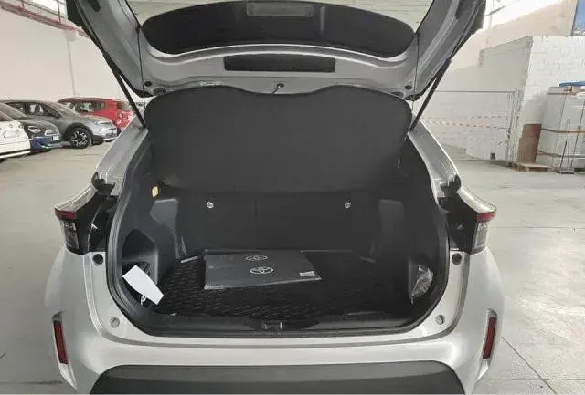 Usata Toyota Yaris Cross Sport 115 CV (84 kW) 2025 Bianco SUV