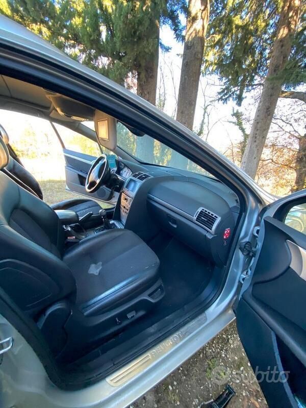 Grigio Usata 2007 Peugeot 407 Tre volumi | 1500 € - Immagine 1/4