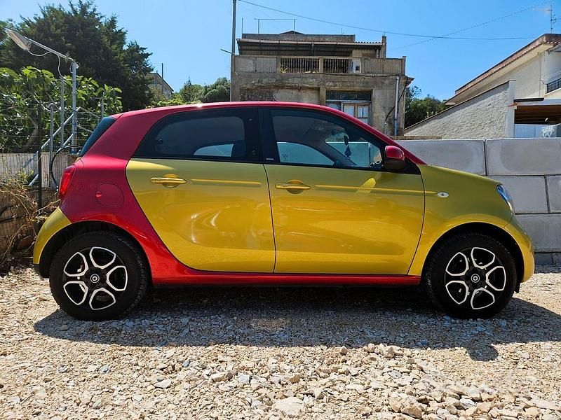 Usata Smart ForFour 71 CV (52 kW) 2016 Utilitaria
