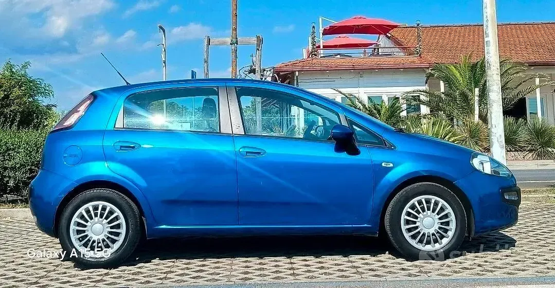 Usata Fiat Punto Evo 75 CV (55 kW) 2011 Bluazzurro Utilitaria