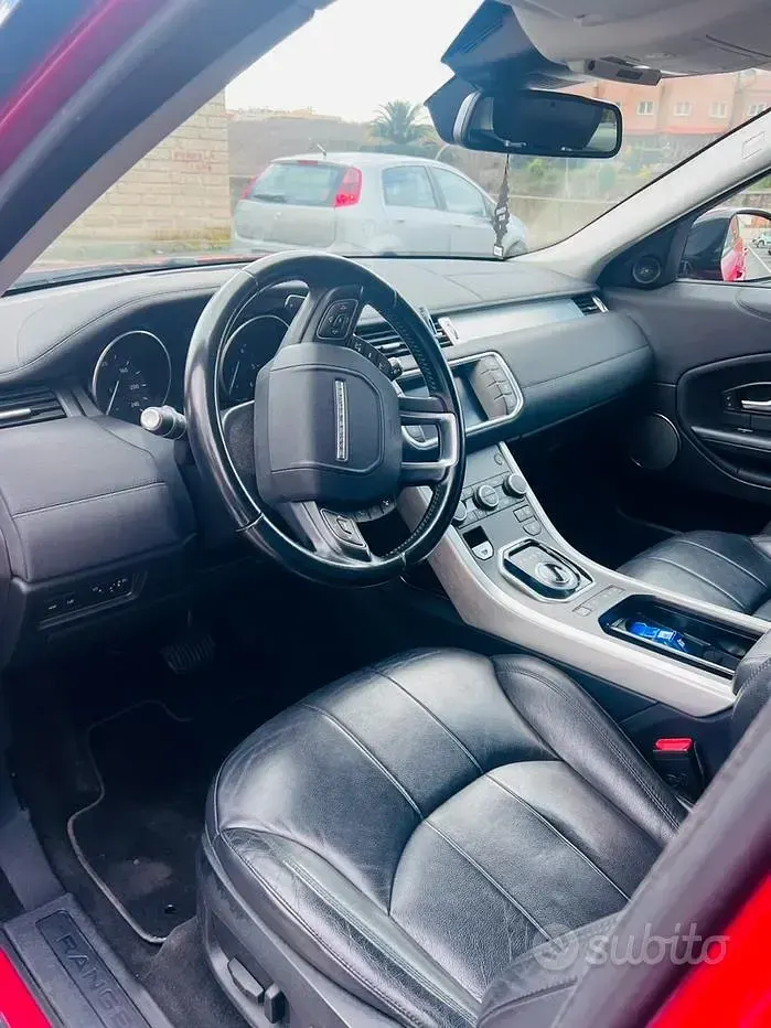 Usata Land Rover Range Rover evoque 150 CV (110 kW) 2017 Rosso SUV