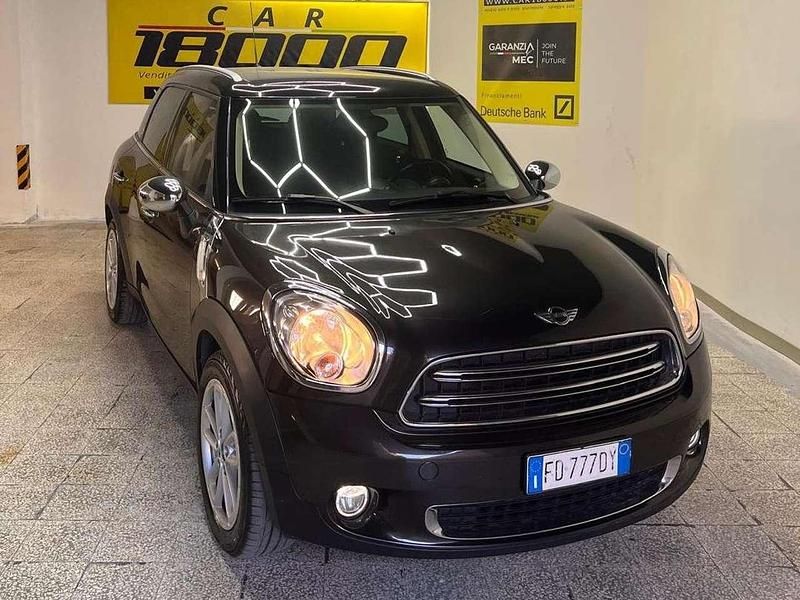 Usata Mini Park Lane Countryman 111 CV (81 kW) 2016 Nero SUV