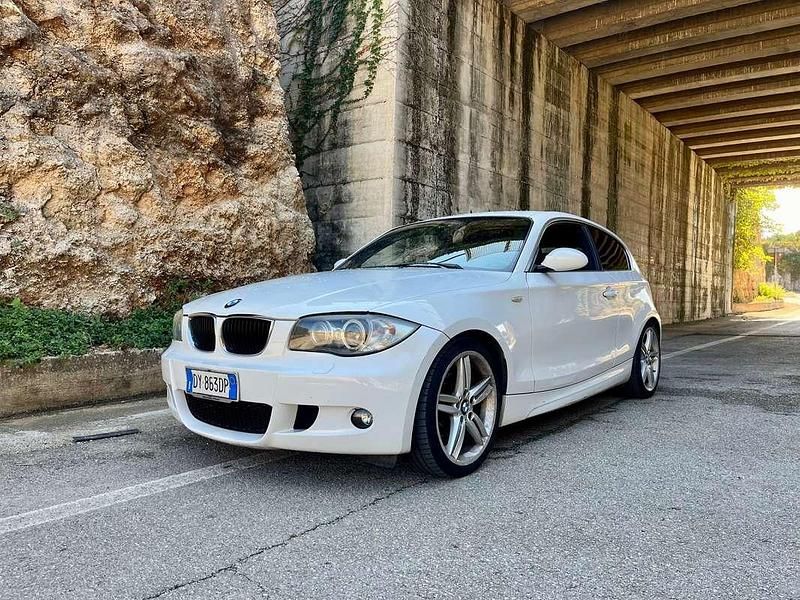 Usata BMW 118 M Sport 143 CV (105 kW) 2009 Bianco Utilitaria