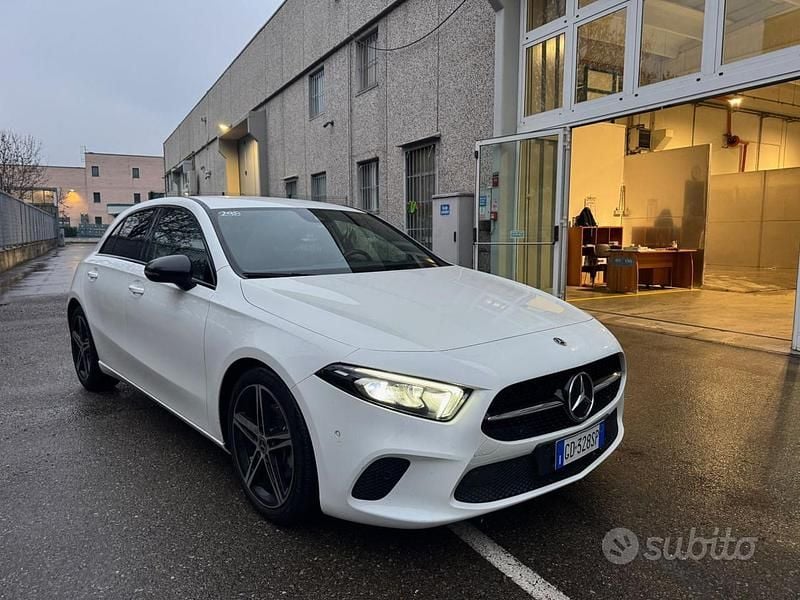 Occasion Mercedes A180 Business 116 ch (85 kW) 2021 Blanc Berline