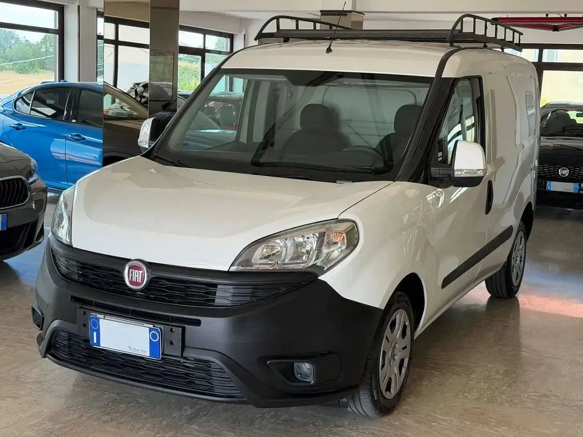 Usata Fiat Doblò 105 CV (77 kW) 2016 Bianco Monovolume