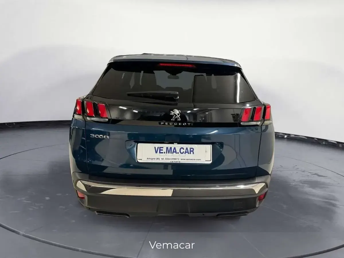 Usata Peugeot 3008 Allure 131 CV (96 kW) 2023 Blu/azzurro SUV