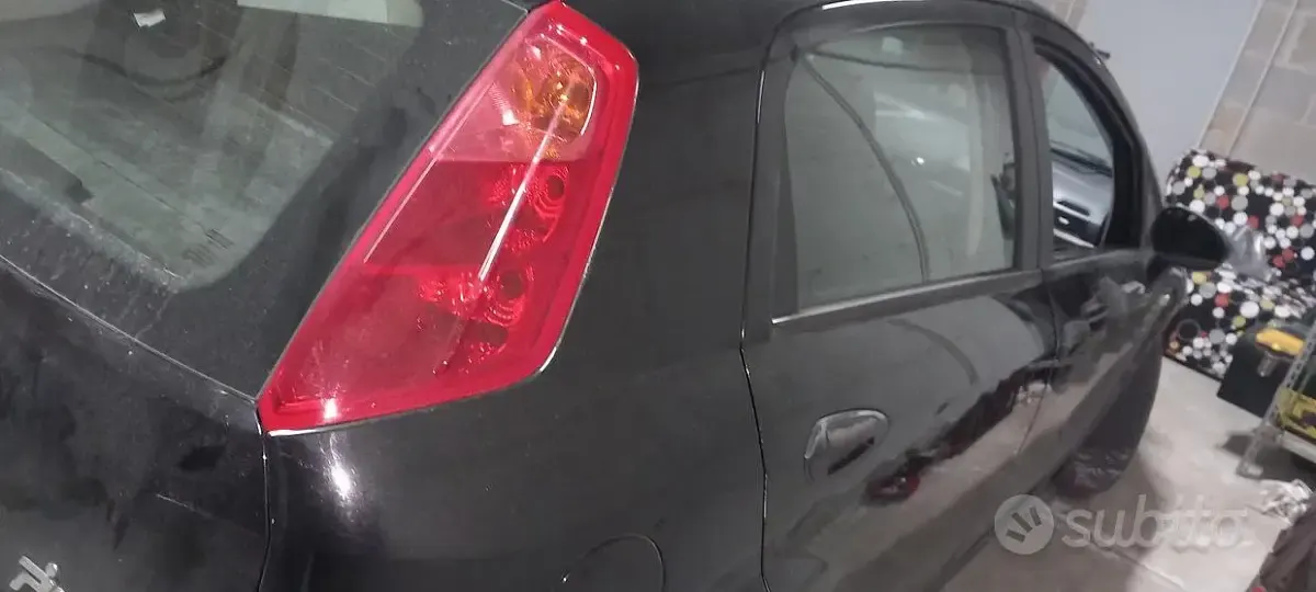 Usata Fiat Grande Punto 75 CV (55 kW) 2007 Nero Utilitaria