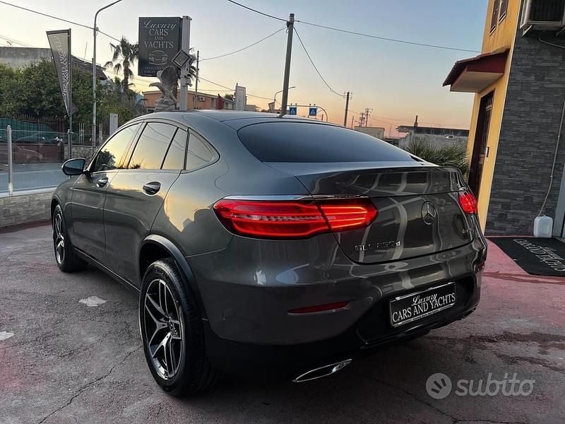Usata Mercedes GLC250 AMG 204 CV (150 kW) 2019 Grigio Coupé