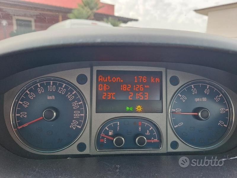 Usata 2009 Lancia Musa Monovolume | 2499 € (Ottimo prezzo) - Immagine 1/4