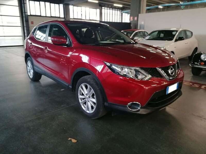 Usata Nissan Qashqai N-Vision 110 CV (80 kW) 2017 Rosso SUV