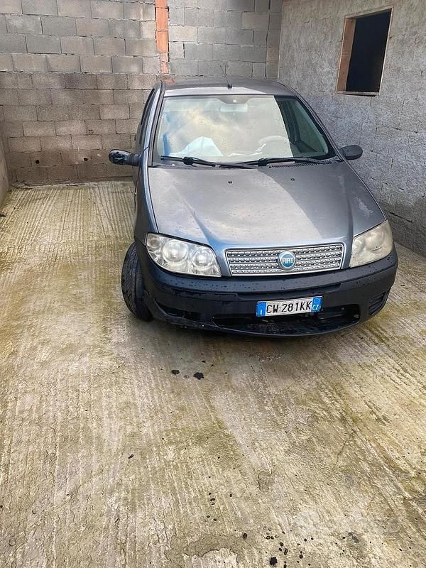 Usata Fiat Punto 2003 Grigio Berlina
