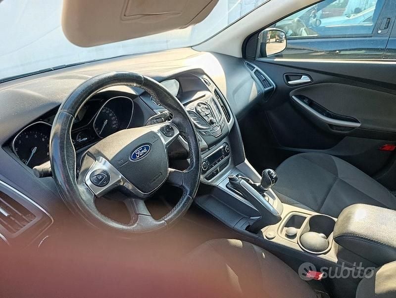 Usata Ford Focus 120 CV (88 kW) 2013 Nero Berlina