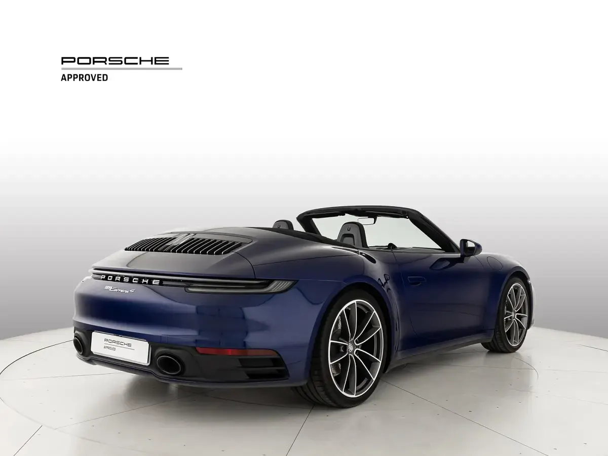 Usata Porsche 911 Carrera 4 Cabriolet 2023 Blu genziana metallizzato/capote nera Cabrio
