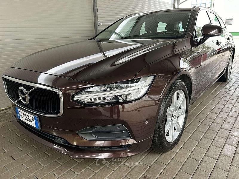 Usata Volvo V90 Momentum 150 CV (110 kW) 2017 Marrone Station wagon