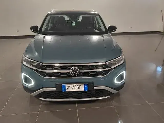 Usata VW T-Roc Style 150 CV (110 kW) 2023 Blu SUV