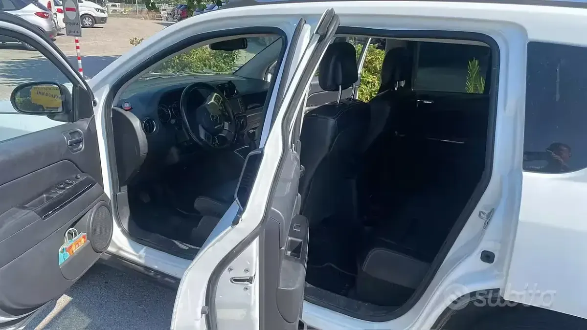 Usata Jeep Compass 163 CV (119 kW) 2012 Bianco SUV