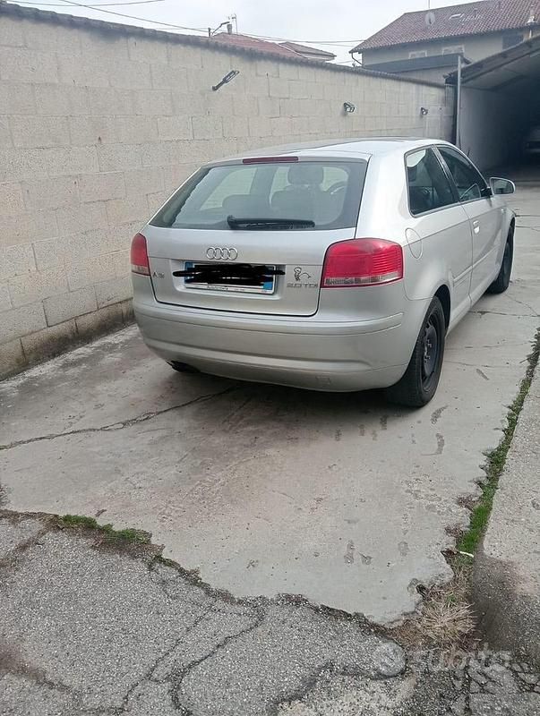 Grigio Usata 2005 Audi A3 | 1500 € (Super prezzo) - Immagine 1/4