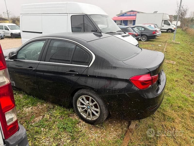 Usata BMW 316 Luxury Line 116 CV (85 kW) 2017 Nero Berlina