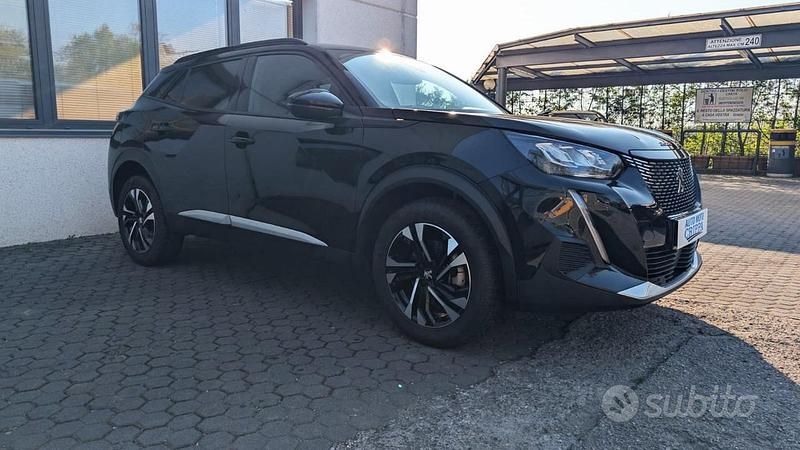 Usata Peugeot 2008 Allure 131 CV (96 kW) 2023 Nero SUV