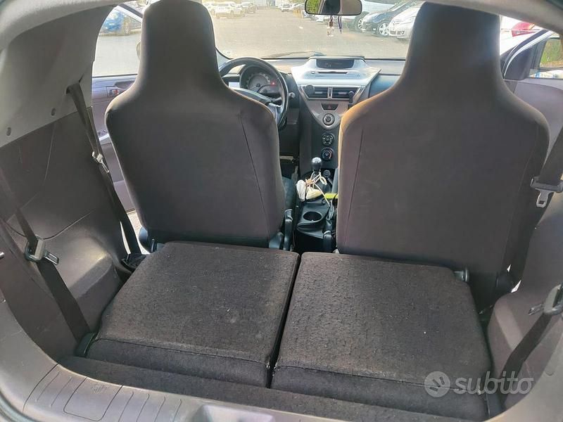 Usata Toyota iQ 68 CV (50 kW) 2010 Bianco Utilitaria