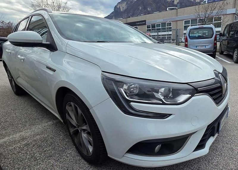 Usata Renault Mégane GrandTour Play 110 CV (80 kW) 2018 Bianco Station wagon