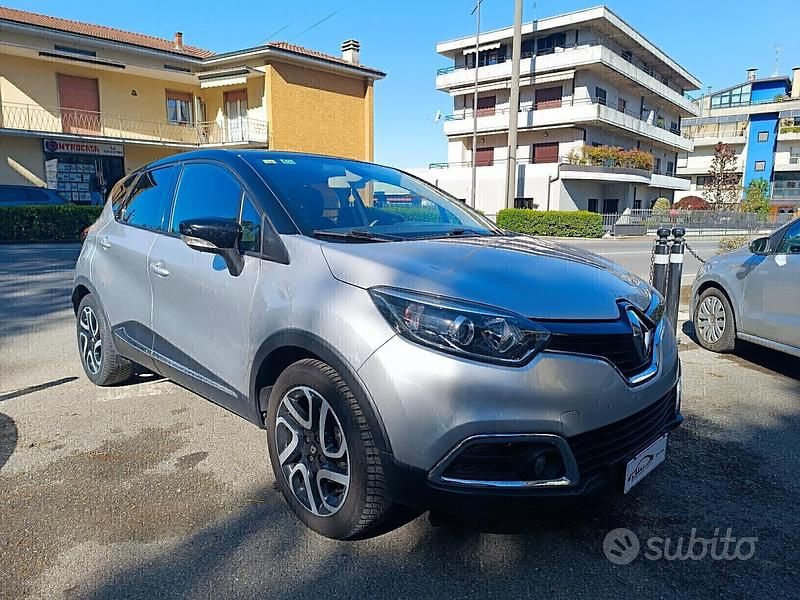 Usata Renault Captur 90 CV (66 kW) 2014 Grigio SUV