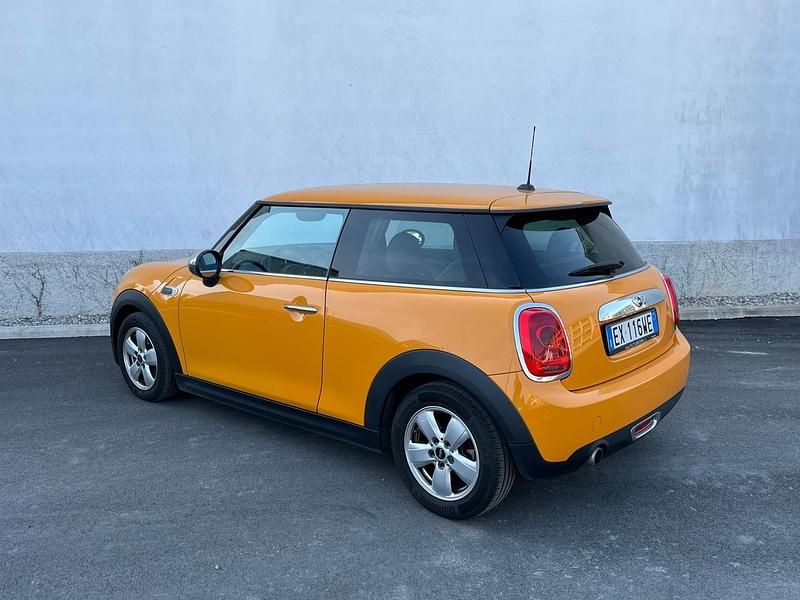 Usata Mini ONE 95 CV (69 kW) 2014 Arancione Utilitaria