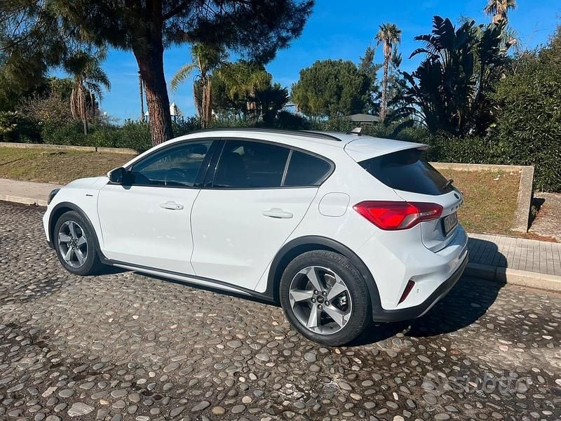 Usata Ford Focus Active 120 CV (88 kW) 2020 Bianco Berlina
