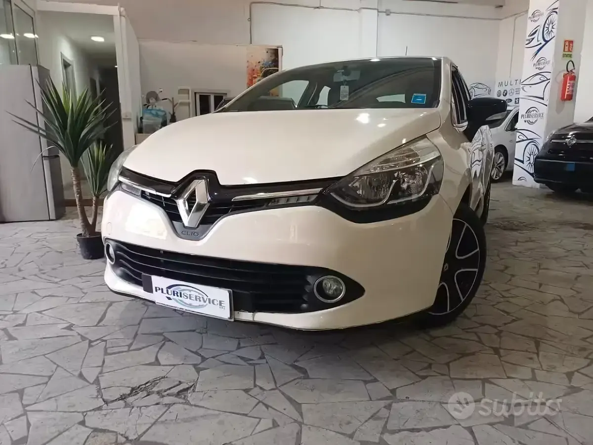 Usata Renault Clio IV 90 CV (66 kW) 2017 Beige Berlina