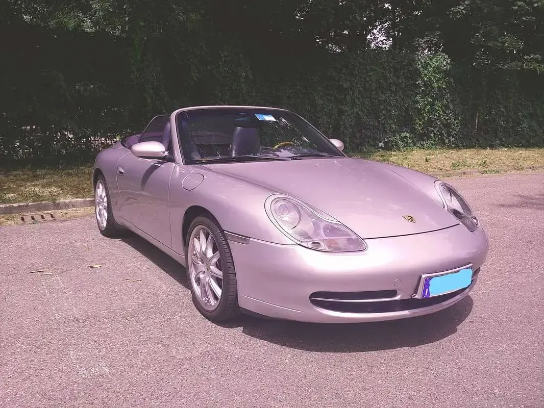 Usata Porsche 911 Carrera Cabriolet 300 CV (220 kW) 2001 Argento Cabrio