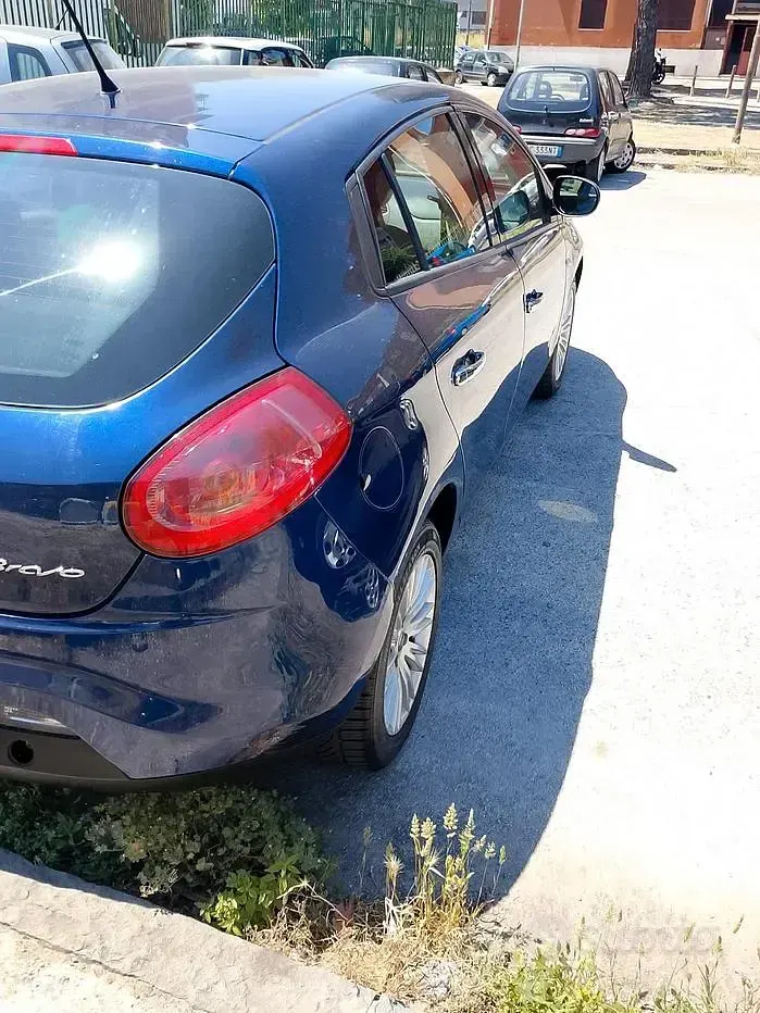 Usata Fiat Bravo 105 CV (77 kW) 2014 Blu Utilitaria