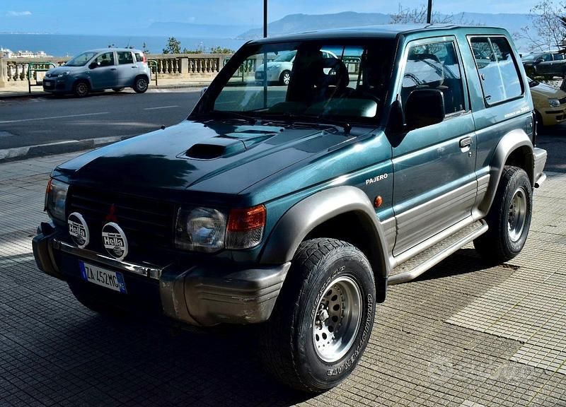 Usata Mitsubishi Pajero Select 129 CV (94 kW) 1995 Verde SUV