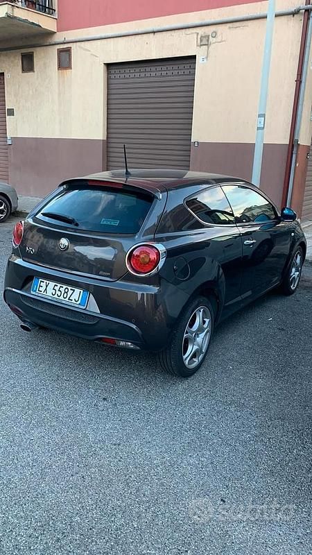 Usata Alfa Romeo MiTo 90 CV (66 kW) 2015 Grigio Utilitaria