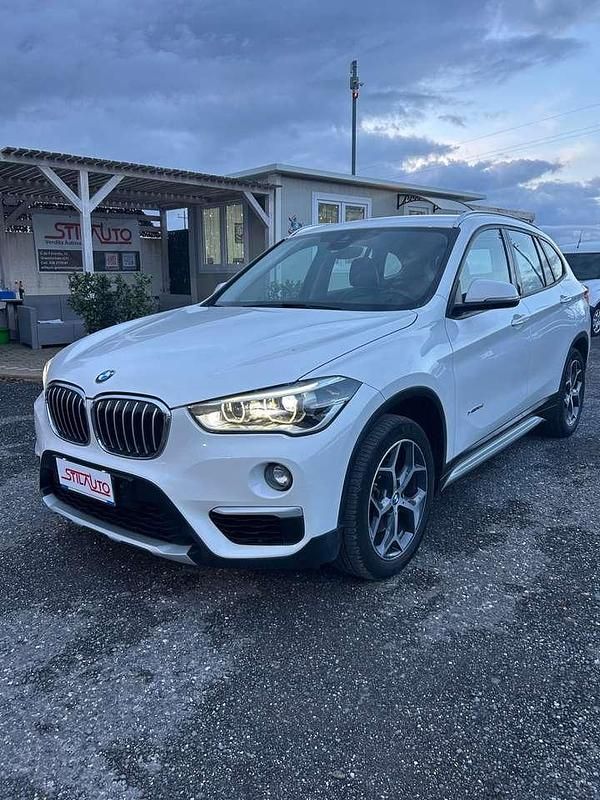 Bianco Usata 2016 BMW X1 xLine SUV | 14.900 € (Buon prezzo) - Immagine 1/4