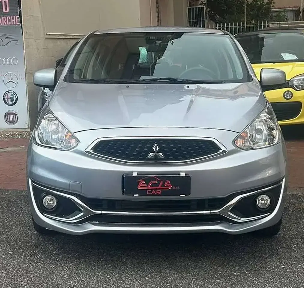 Usata Mitsubishi Space Star 71 CV (52 kW) 2021 Argento Utilitaria
