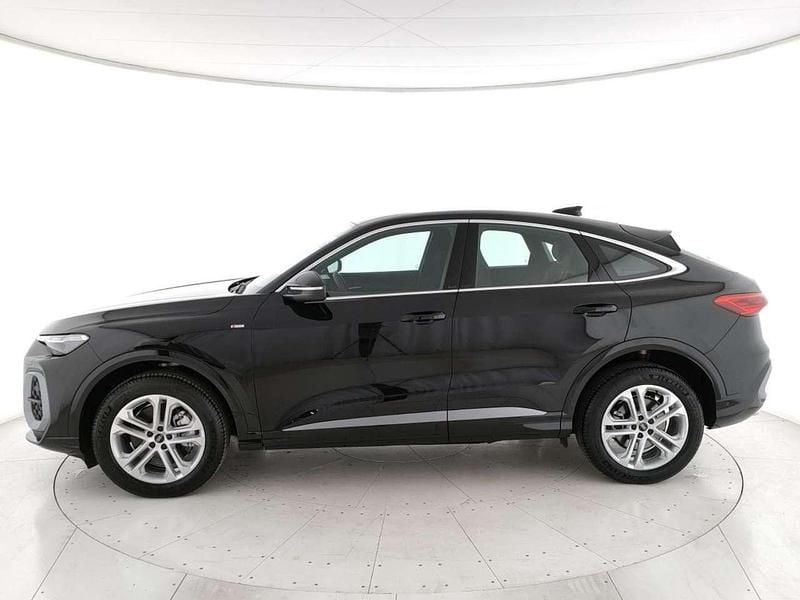 Nuova Audi Q5 Sportback S-Line 204 CV (150 kW) 2025 Nero mythos SUV