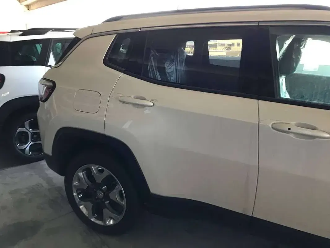 Usata Jeep Compass Limited 140 CV (102 kW) 2018 Bianco SUV