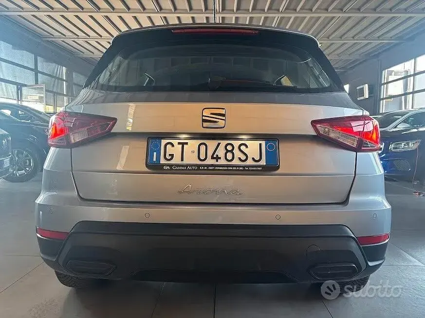 Usata Seat Arona Style 95 CV (69 kW) 2024 Grigio SUV