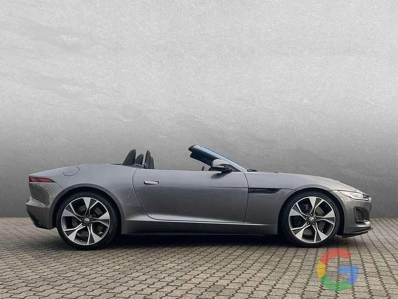 Usata Jaguar F-Type R-Dynamic 300 CV (220 kW) 2024 Grigio Cabrio