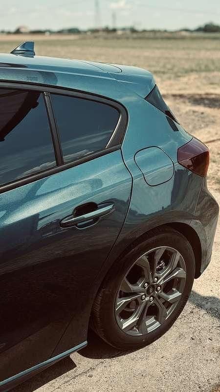 Blu/azzurro Usata 2024 Ford Focus ST-Line Berlina | 23.700 € (Buon prezzo) - Immagine 1/4