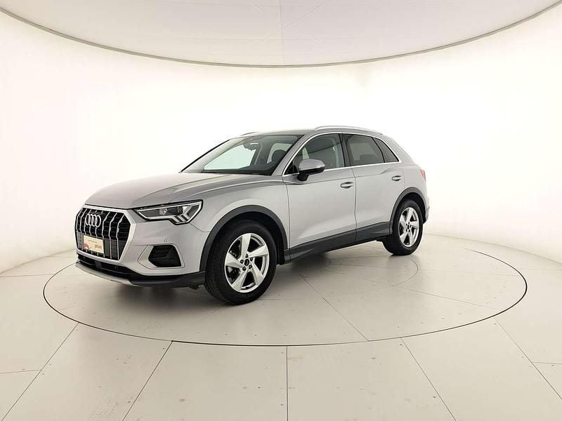 Argento fioretto metallizzato Usata 2024 Audi Q3 Advanced SUV | 36.500 € (Buon prezzo) - Immagine 1/4